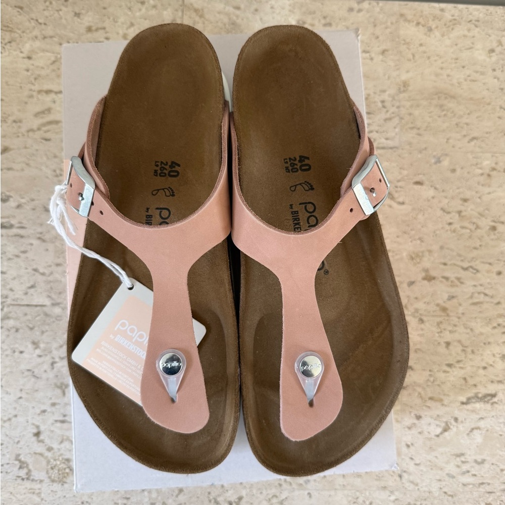 Birkenstock® Papillio Gizeh Platform Sandal - Nubuck. - Picture 9 of 11